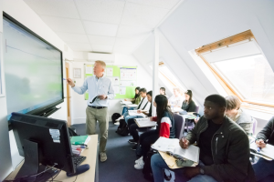 study at Wimbledon School of English